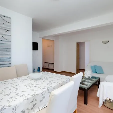 Meri Apartment