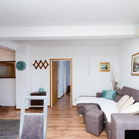 Apartment Meri Banjol