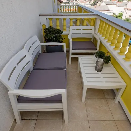 Meri Apartman Banjol
