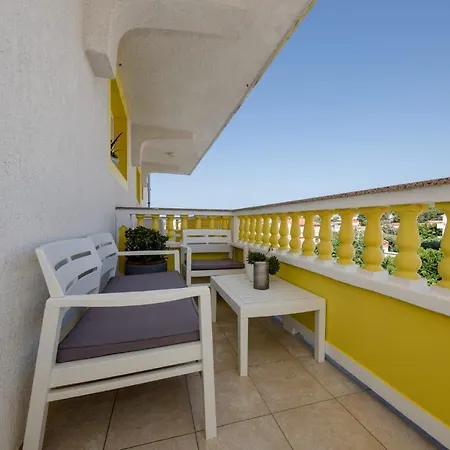 Meri Apartment